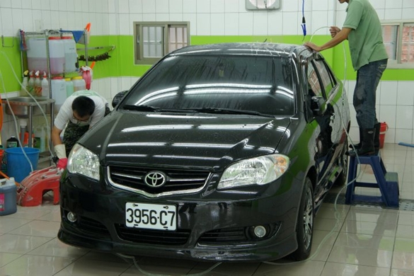 米羅汽車美容用品洗車流程