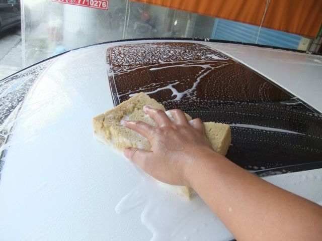 汽車鍍膜前置-泡沫洗車