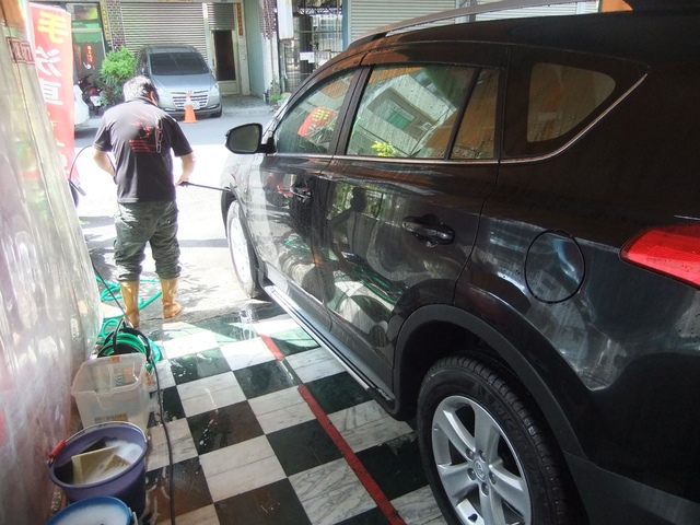 車體清洗作業