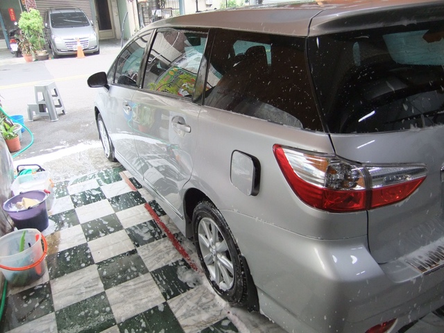 車體鍍膜前洗車
