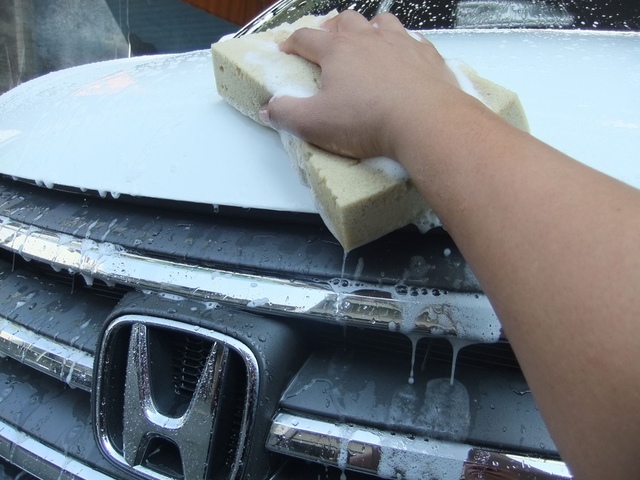 車體鍍膜手工洗車