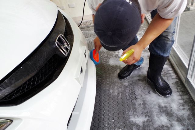 打蠟前洗車方式